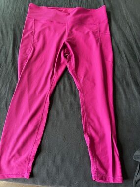Old Navy Fuchsia Ribbed Leggings with Side Pockets